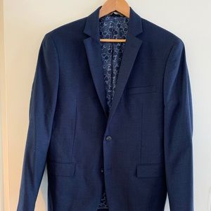 Perry Ellis Premium Suit